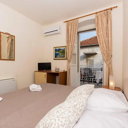 Bed & Breakfast Liza Trogir