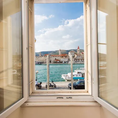 Bed & Breakfast Liza Trogir