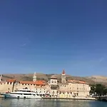 Bed & Breakfast Liza Trogir