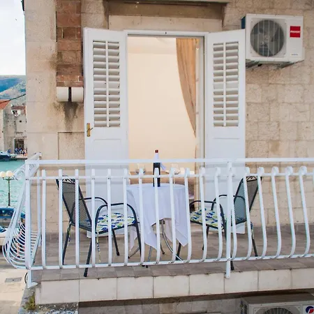 Liza Bed & Breakfast *